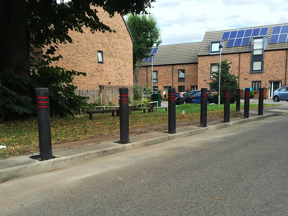 lf-fencing-barriers-bollards-15-min