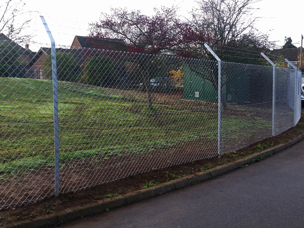 lf-fencing-chainlink-4-min