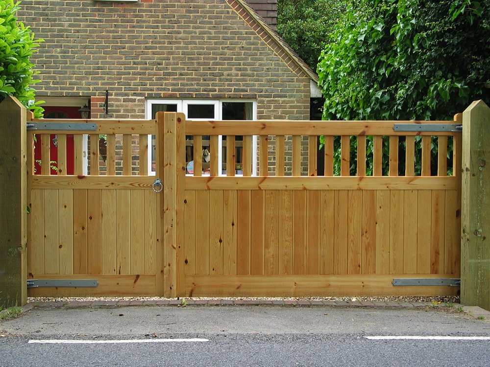 lf-fencing-entrance-gates-19-min