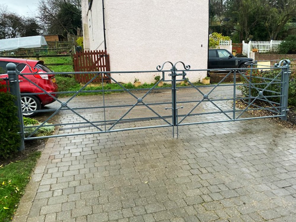 lf-fencing-entrance-gates-23-min