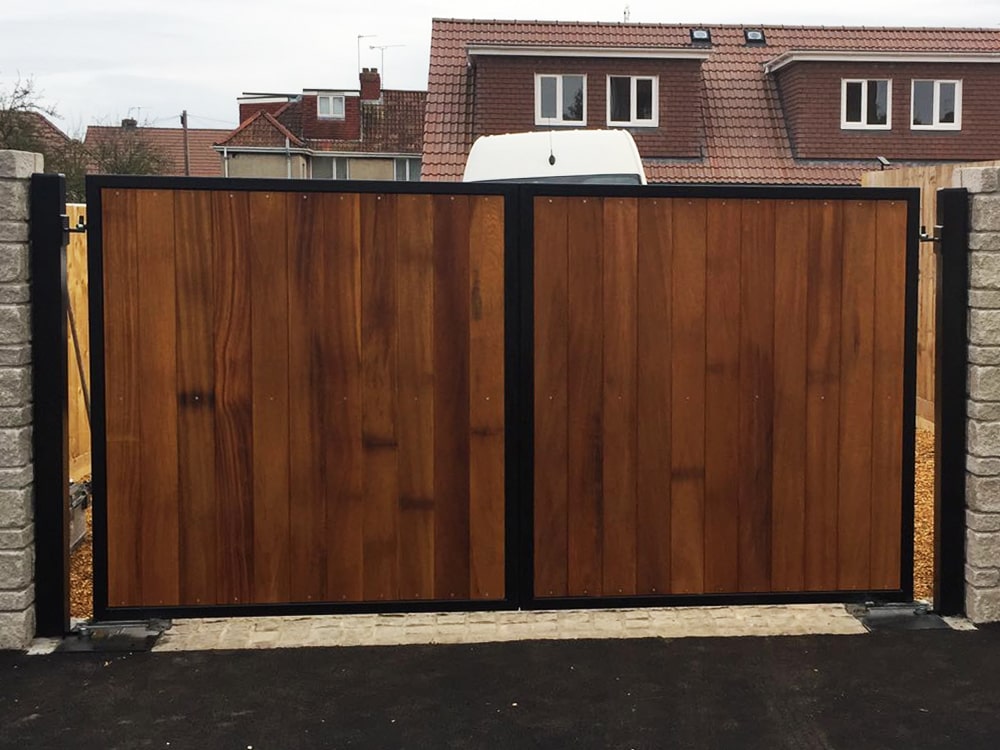 lf-fencing-entrance-gates-24-min