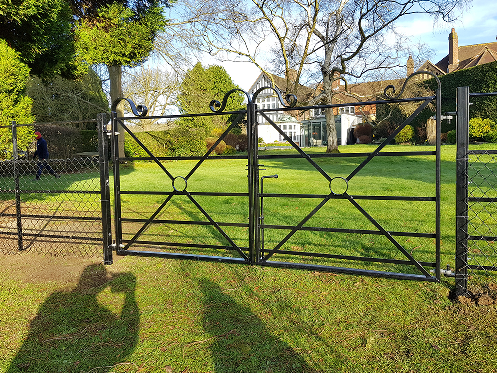 lf-fencing-entrance-gates-38