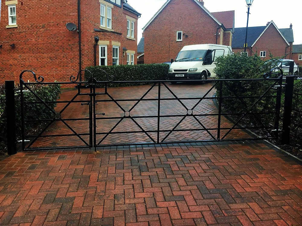 lf-fencing-entrance-gates-55-min