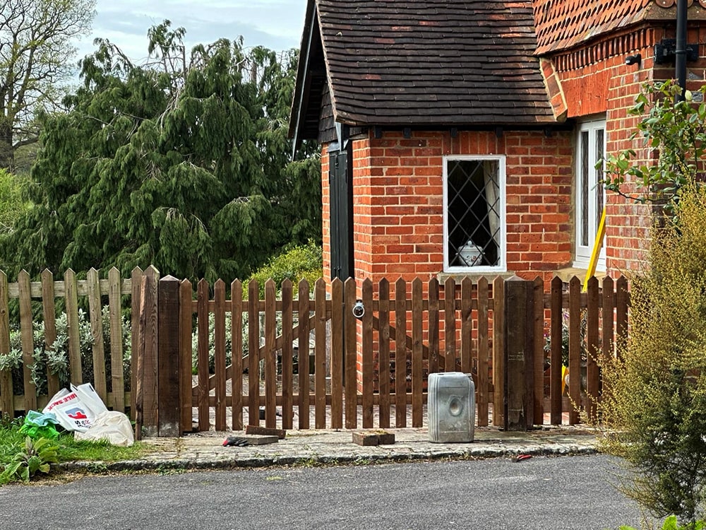 lf-fencing-entrance-gates-6-min