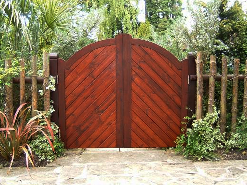 lf-fencing-entrance-gates-9-min