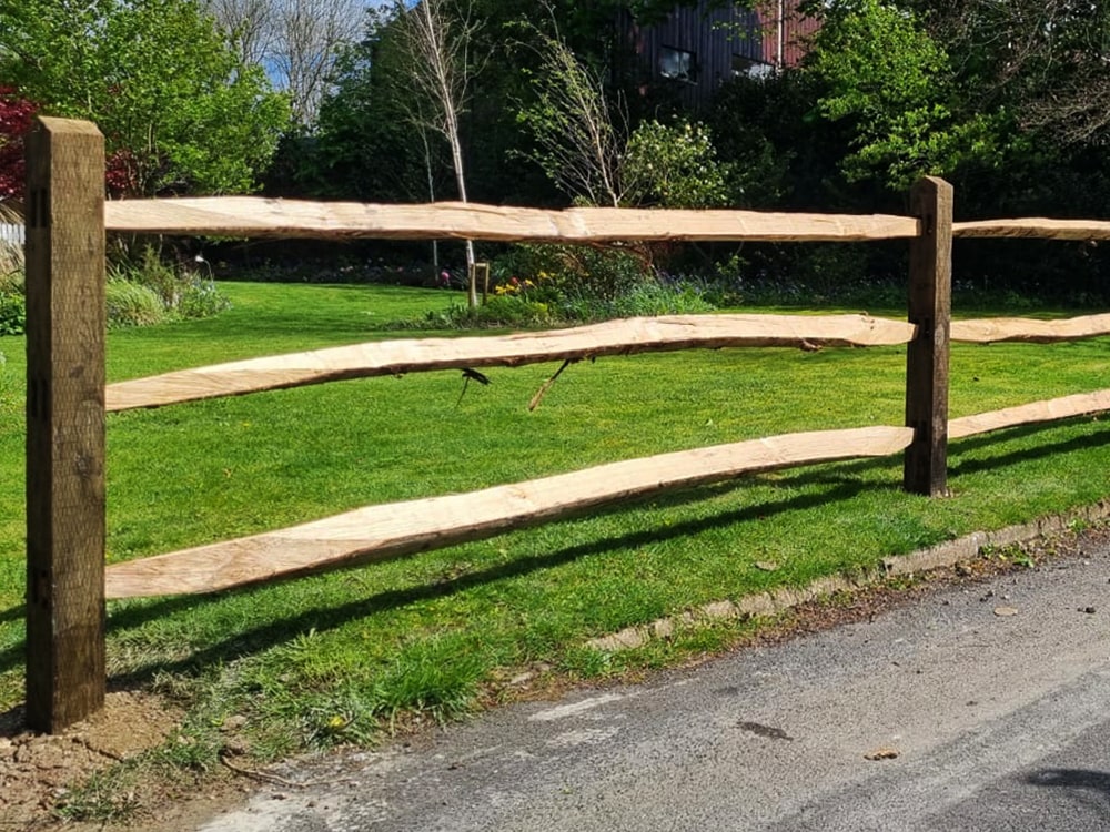 lf-fencing-post-and-rails-1-min