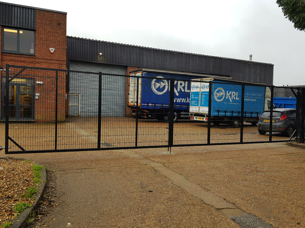 lf-fencing-security-gates-25