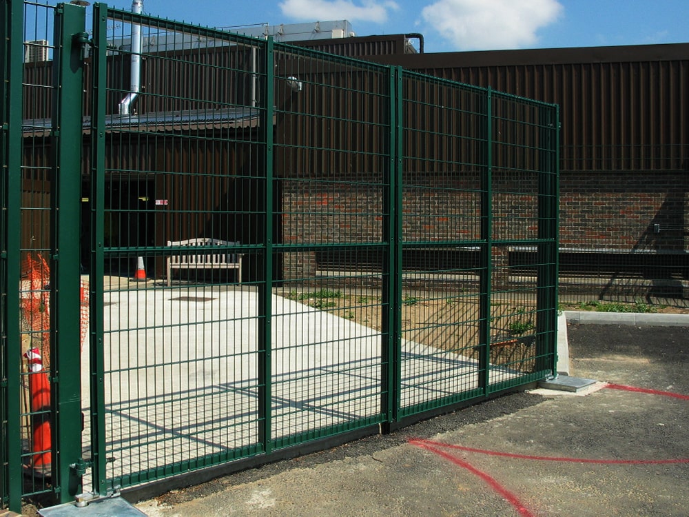 lf-fencing-security-gates-9-min